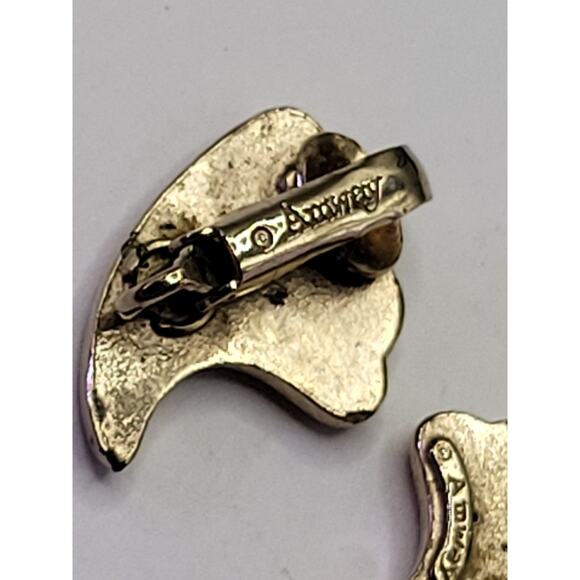 Vintage Amway Gold Tone Clip On Earrings Sculpted Wave Design 1980s - Picture 7 of 11